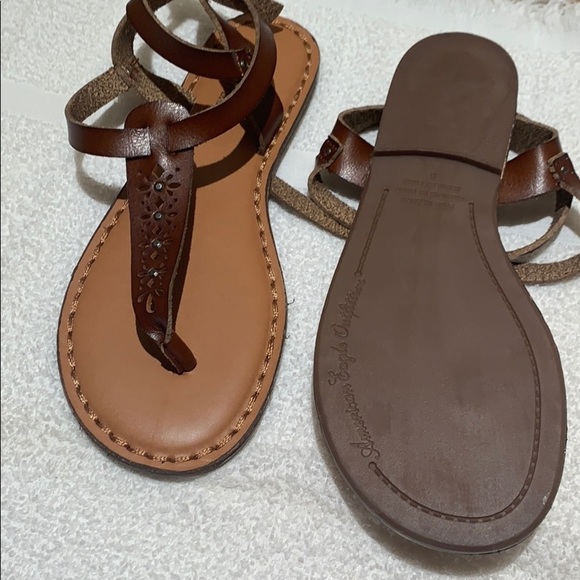American Eagle Sandals Brand New - Picture 2 of 2